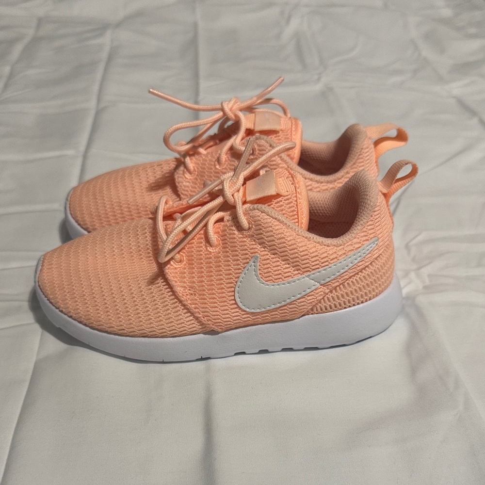 Nike Kids Coral Sneakers